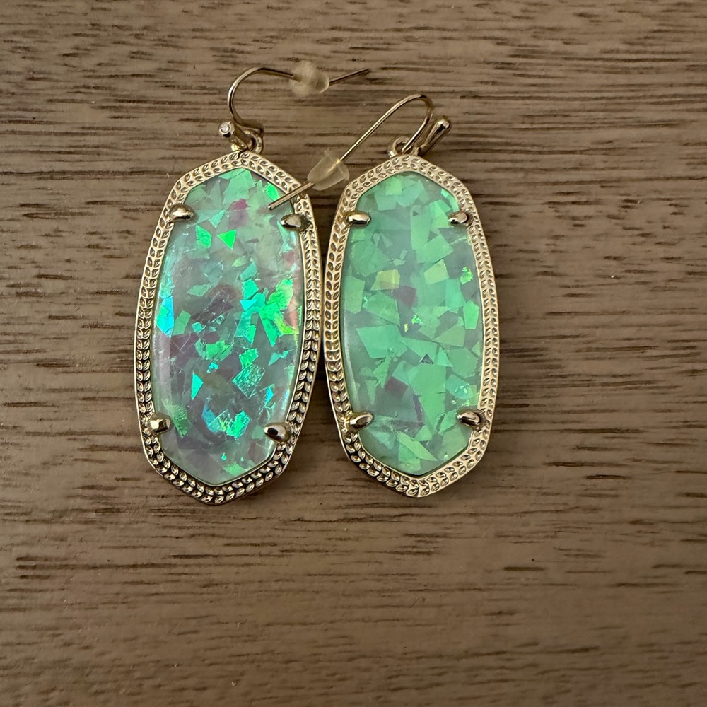 Kendra Scott Elle gold drop earrings